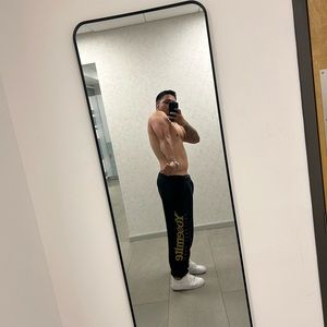 Meet your Posher, Joel